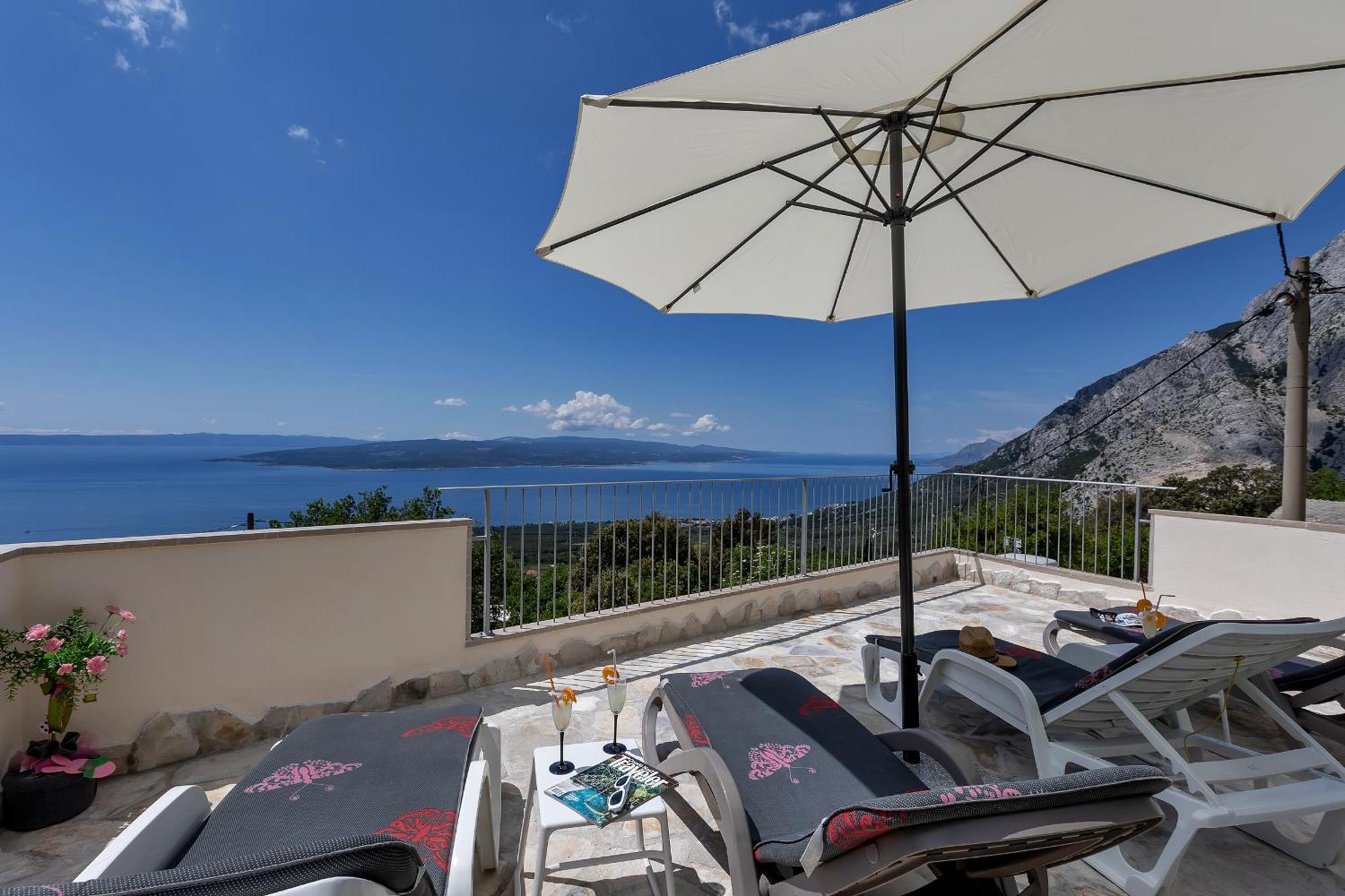 Holiday Home Marta With Heated Pool,Grill,Sea View Bast Kültér fotó