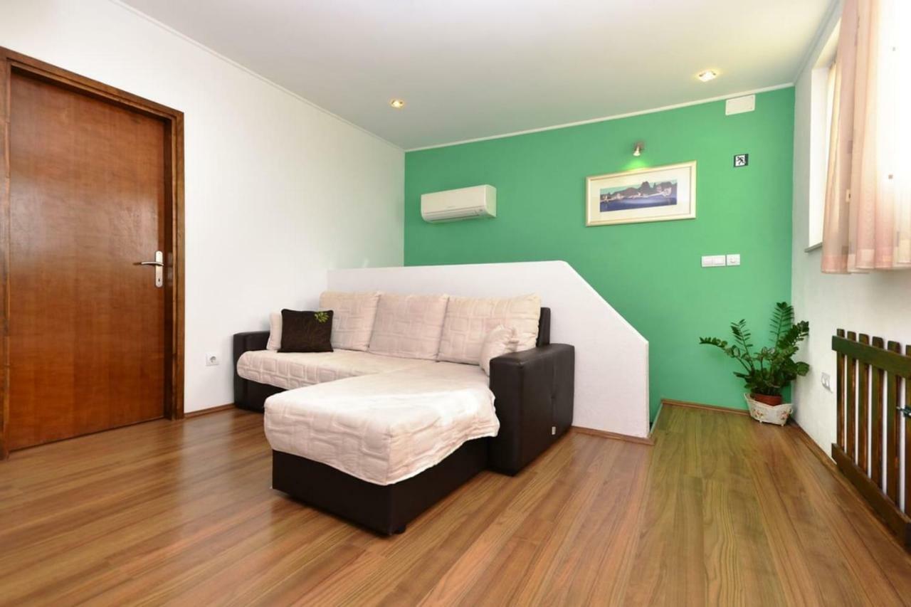 Holiday Home Marta With Heated Pool,Grill,Sea View Bast Kültér fotó